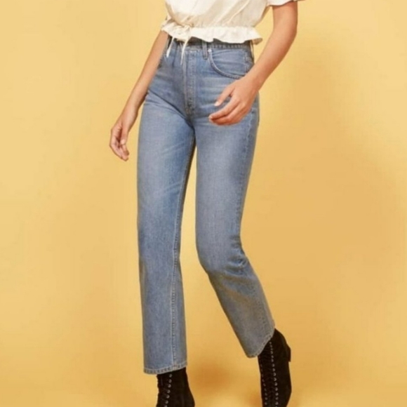 REFORMATION Cynthia high relaxed jeans in aegean wash - Picture 8 of 8